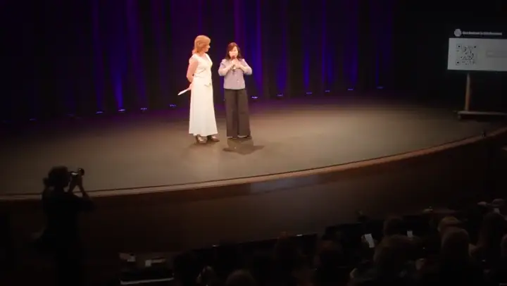Snapshot at 0:22 from Jackie Wu's speaking video