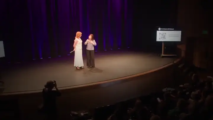Snapshot at 0:04 from Jackie Wu's speaking video